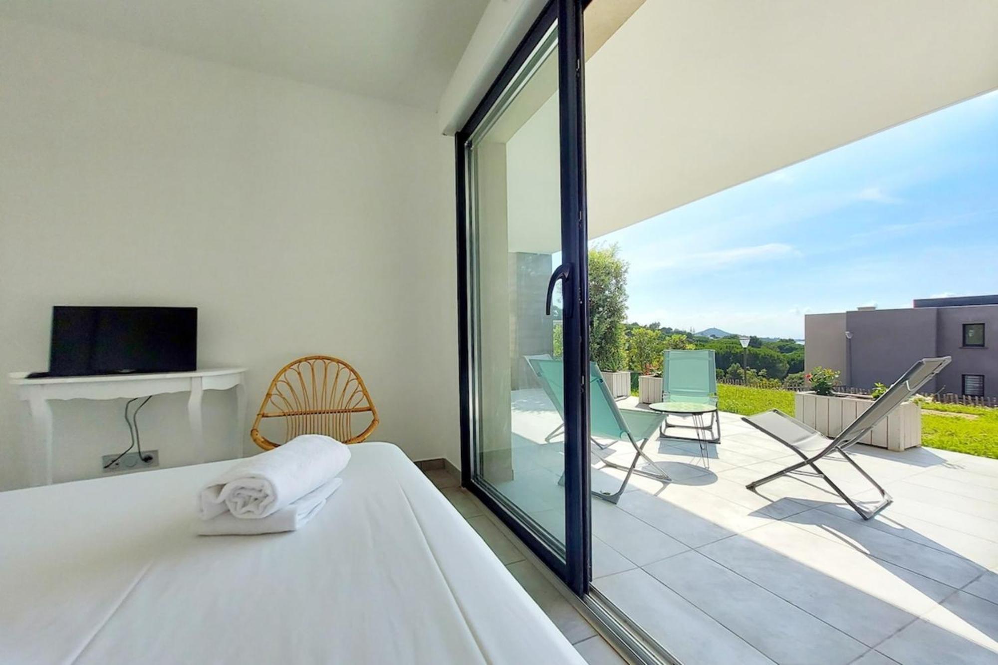 Kiara - Beach By Foot Terrace Isolella - By Tgb Pietrosella Exterior photo